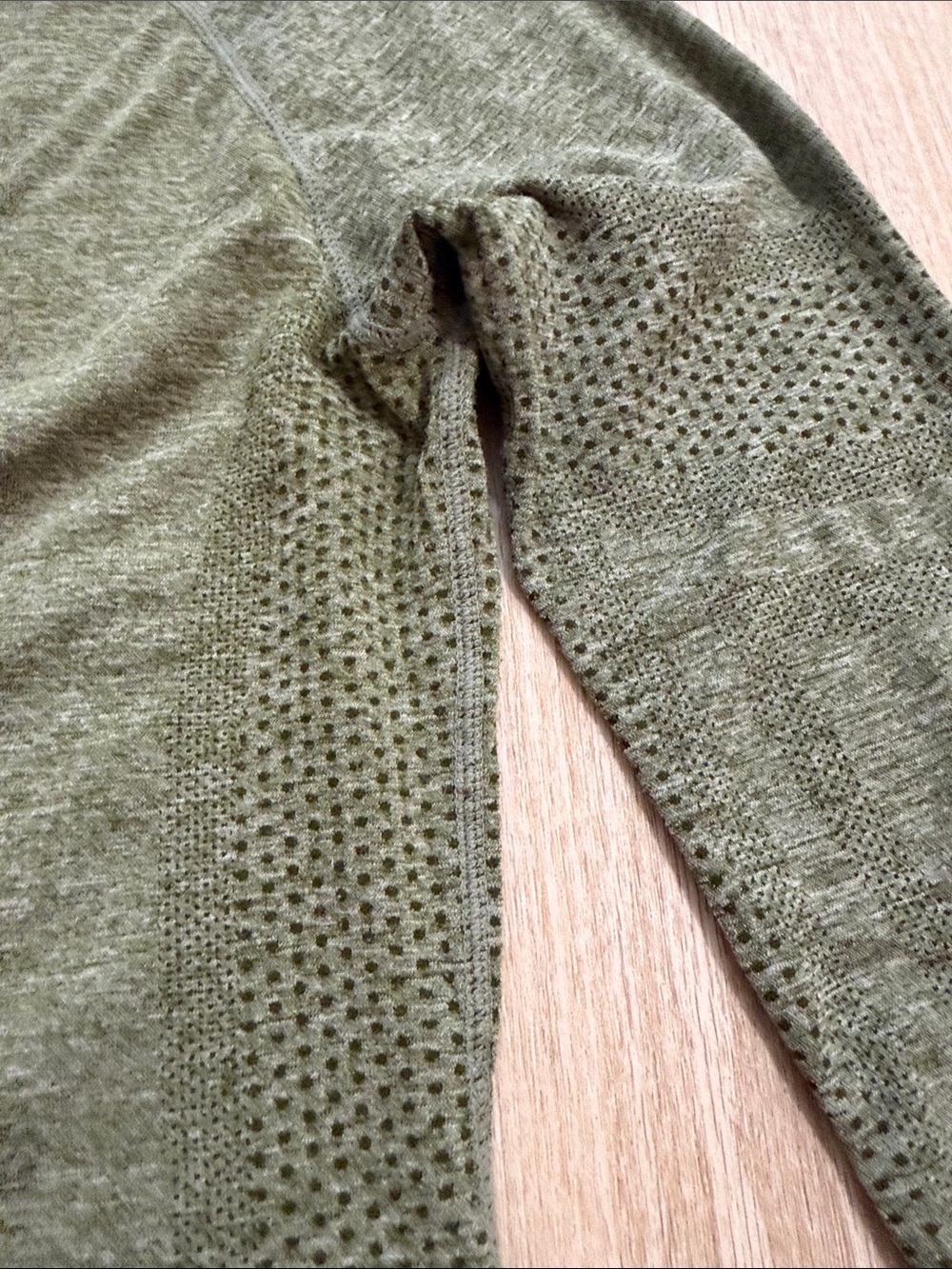 FIGS Olive Green Long-Sleeve Seamless Crew Top - Picture 3 of 5